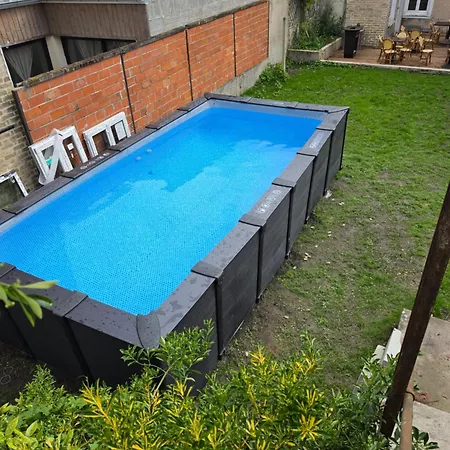 De La Cite 30 Personnes Avec Piscine Châlons-en-Champagne